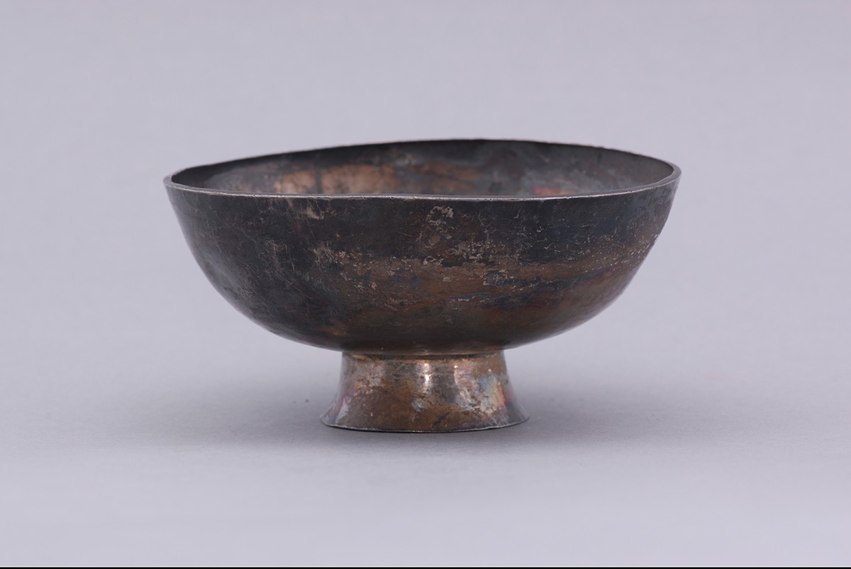 宋楊氏行粧高足银碗