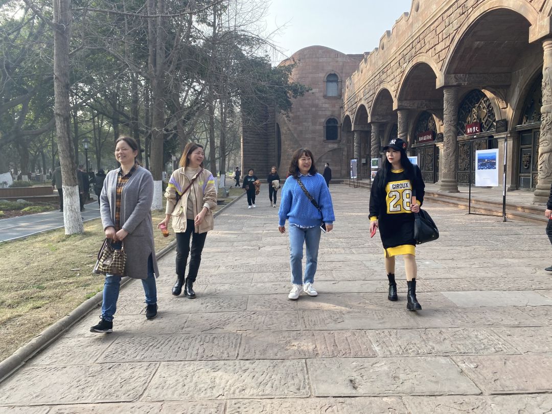 赴春日之约 绽巾帼芳华(图5)