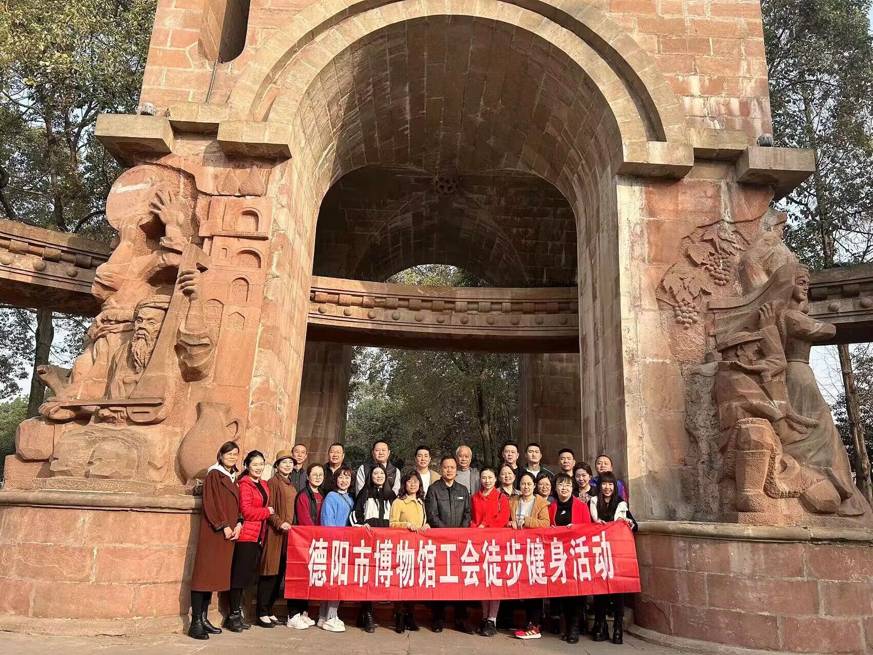 赴春日之约 绽巾帼芳华(图7)