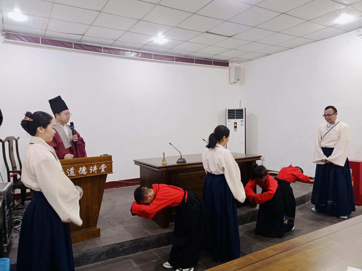 德阳市博物馆开展“守护传承·放飞梦想”亲子研学活动(图4) 德阳市博物馆开展“守护传承·放飞梦想”亲子研学活动(图4)