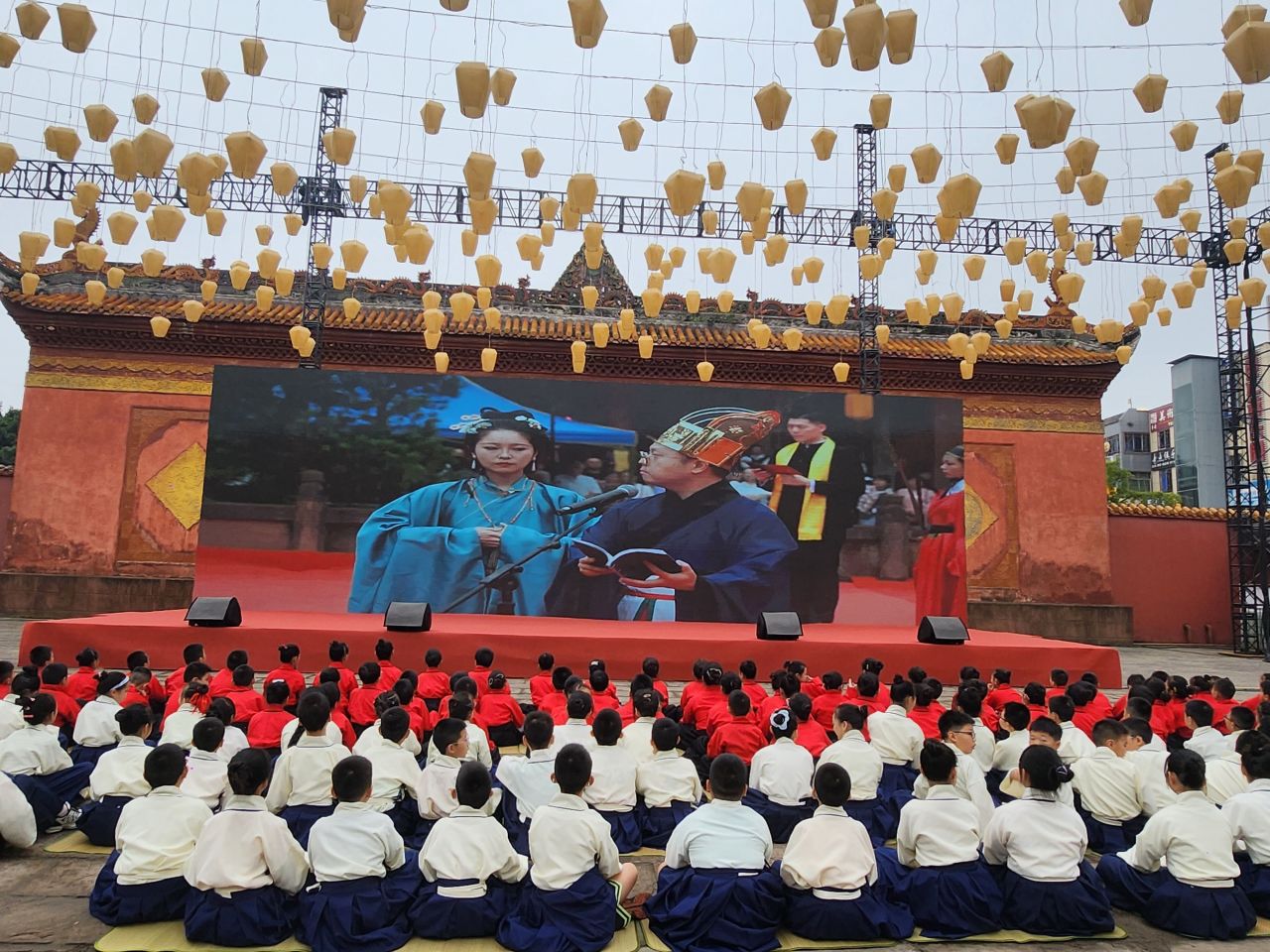 2023年德阳文庙祭孔大典 传承千年传统文化(图11) 2023年德阳文庙祭孔大典 传承千年传统文化(图11)