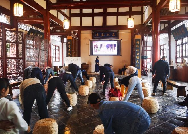 德阳市博物馆举行穿梭时光“趣”文庙 2024年五一劳动文化周活动(图6) 德阳市博物馆举行穿梭时光“趣”文庙 2024年五一劳动文化周活动(图6)