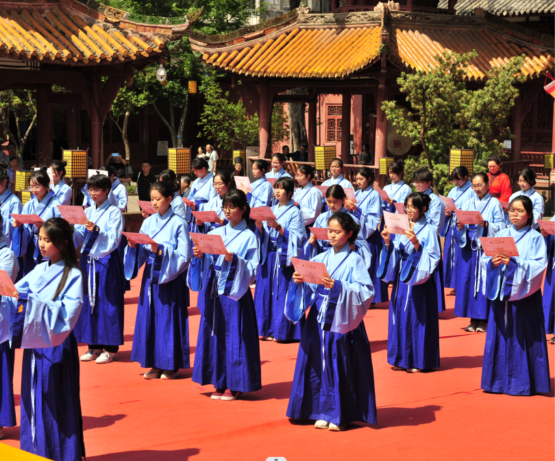 德阳市博物馆2024年“五四”成人礼圆满落幕(图4) 德阳市博物馆2024年“五四”成人礼圆满落幕(图4)