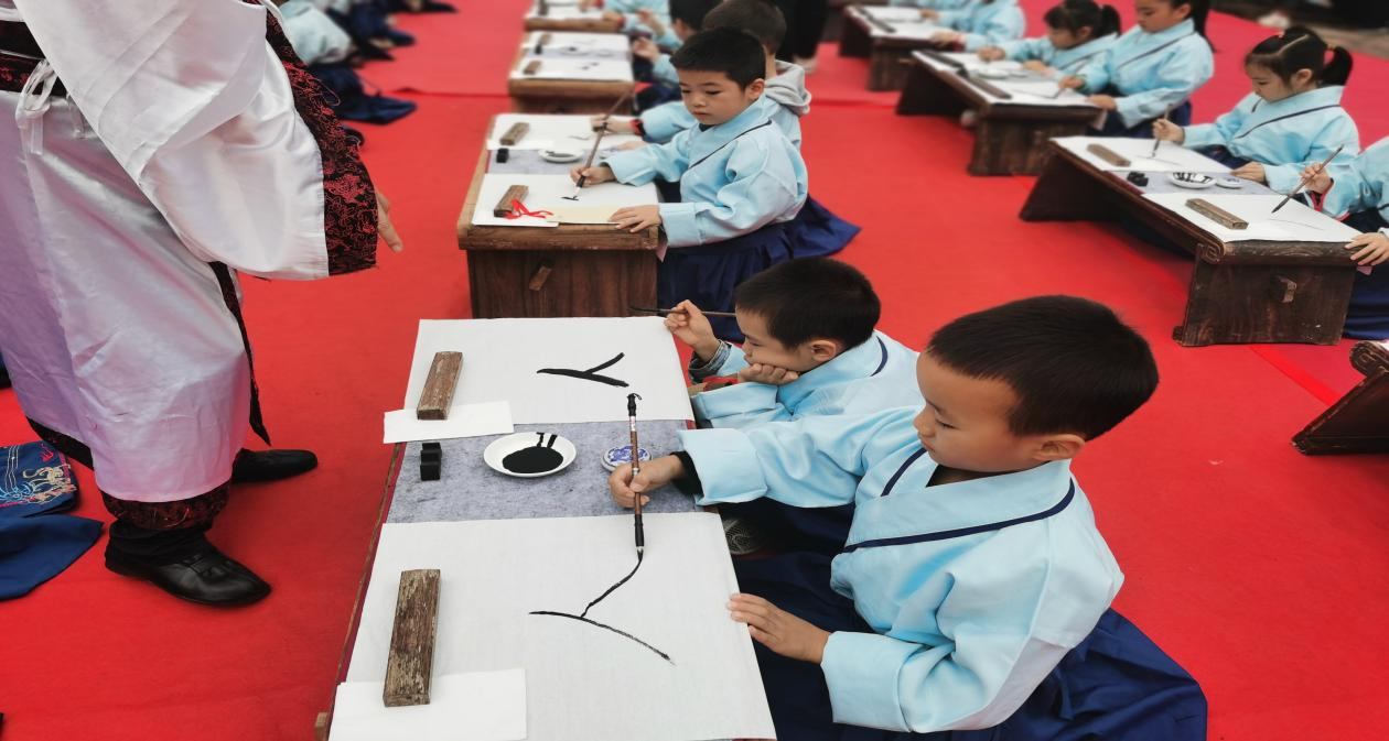 德阳文庙成功举办甲辰年重阳节活动(图4) 德阳文庙成功举办甲辰年重阳节活动(图4)