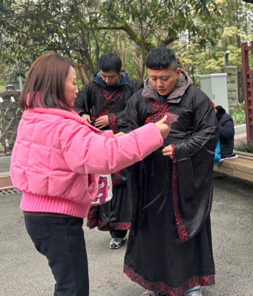 德阳市博物馆工会举办2025年职工春季户外采风活动(图3) 德阳市博物馆工会举办2025年职工春季户外采风活动(图3)