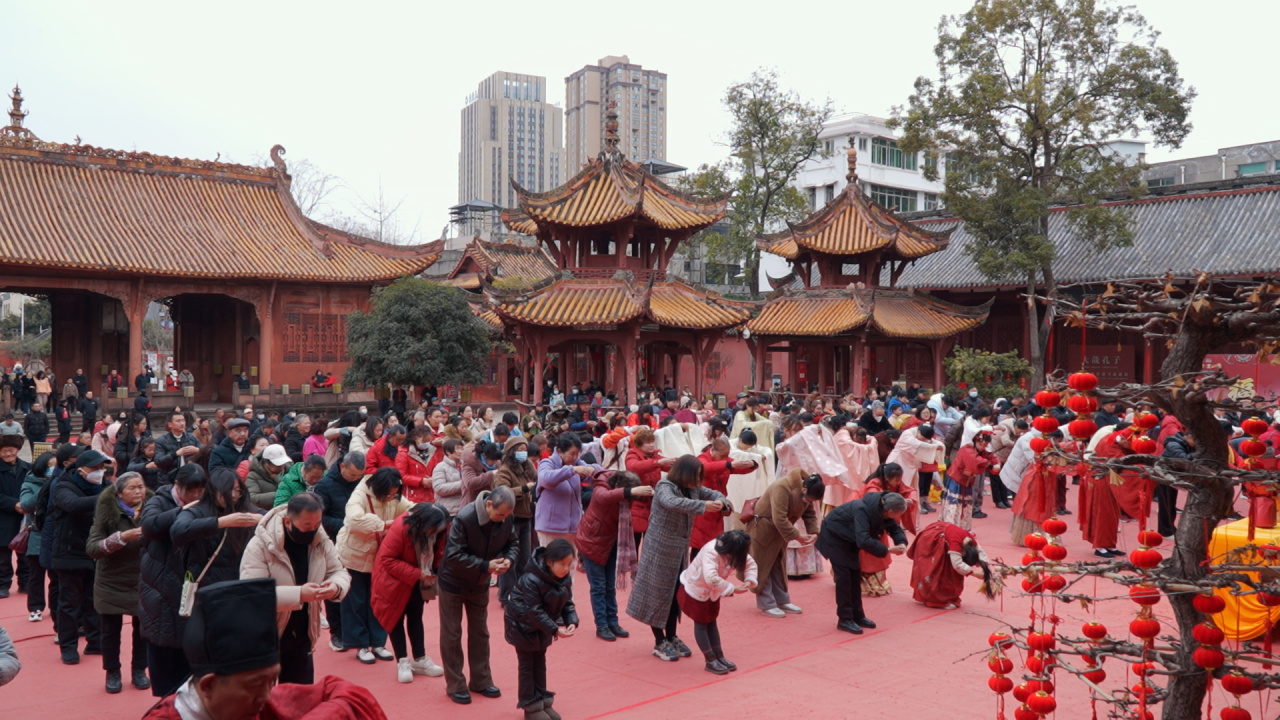 清明时节  文庙之约 —— 祭孔仰先师  虔承儒风韵(图3)