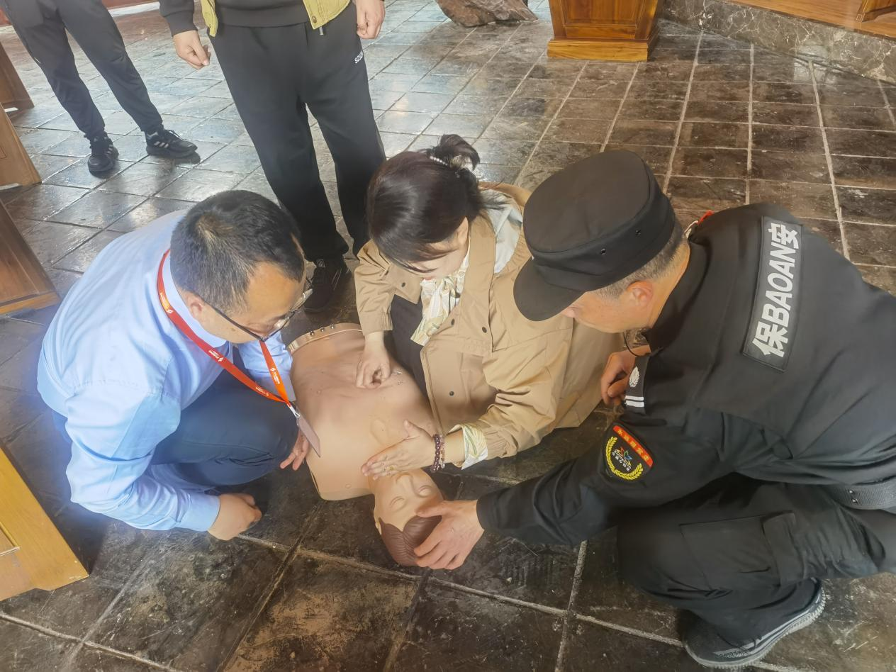 筑牢生命防线·守护健康安全——德阳市博物馆开展自动体外除颤器(AED)使用技能培训(图4) 筑牢生命防线·守护健康安全——德阳市博物馆开展自动体外除颤器(AED)使用技能培训(图4)