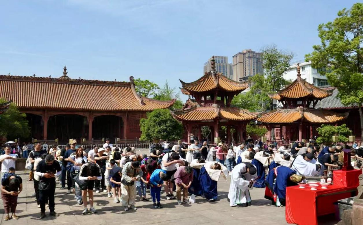 德阳市博物馆2025德阳文庙五一劳动文化周活动圆满落幕(图5) 德阳市博物馆2025德阳文庙五一劳动文化周活动圆满落幕(图5)