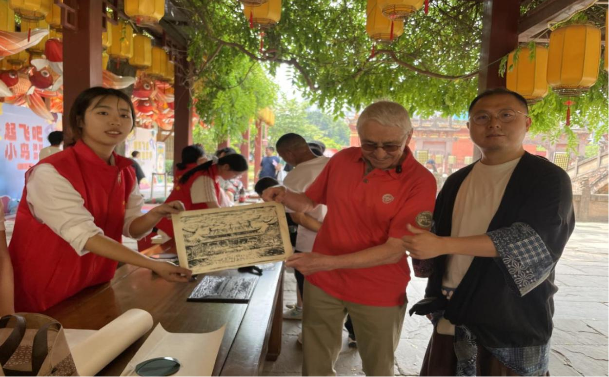 德阳市博物馆2025德阳文庙五一劳动文化周活动圆满落幕(图8) 德阳市博物馆2025德阳文庙五一劳动文化周活动圆满落幕(图8)