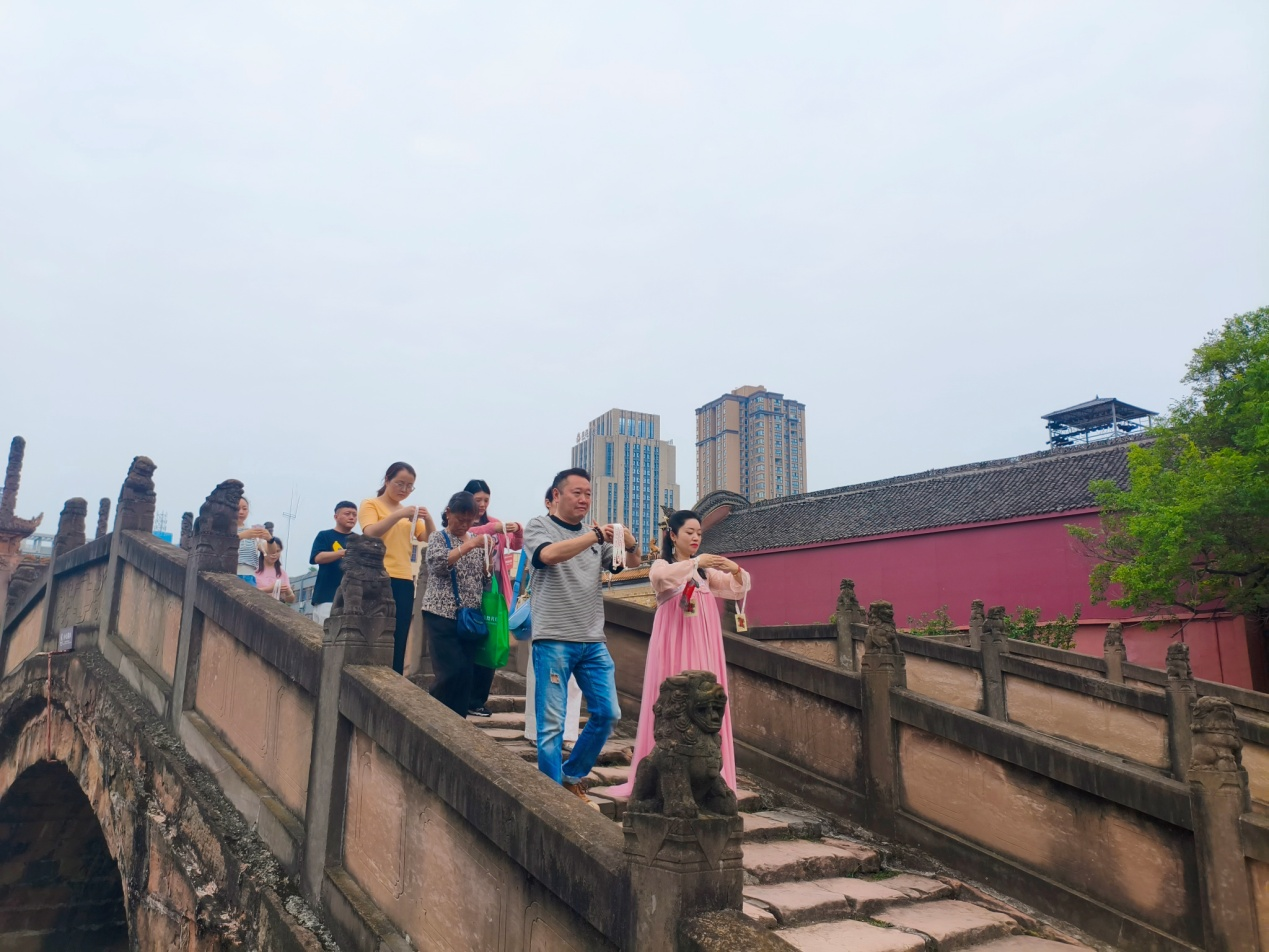 德阳文庙成功举办“魁星点斗·文庙祈福”传统考前祈福盛典(图5) 德阳文庙成功举办“魁星点斗·文庙祈福”传统考前祈福盛典(图5)