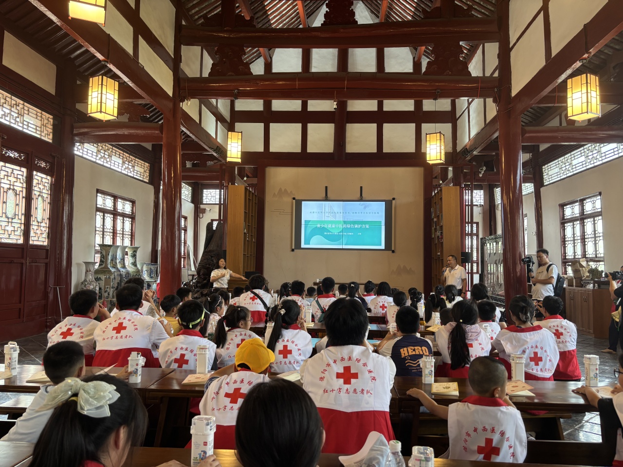 德阳文庙国医书院携手成都中医药大学附属医院德阳医院共办“医路童行”亲子活动 (图2)