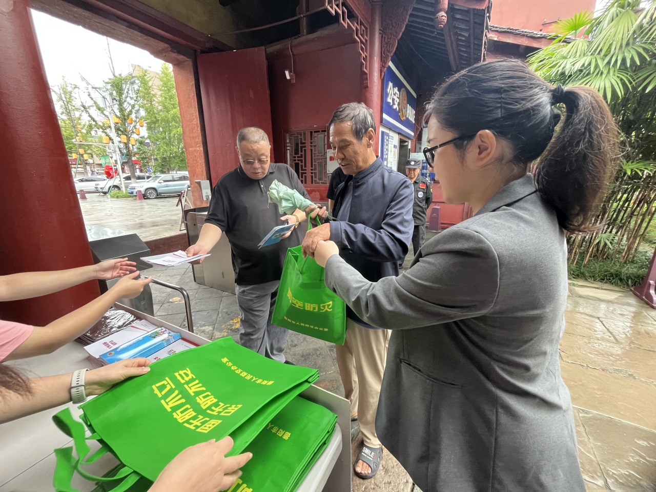 德阳市博物馆开展“铭记历史·守护国防”主题活动(图2)