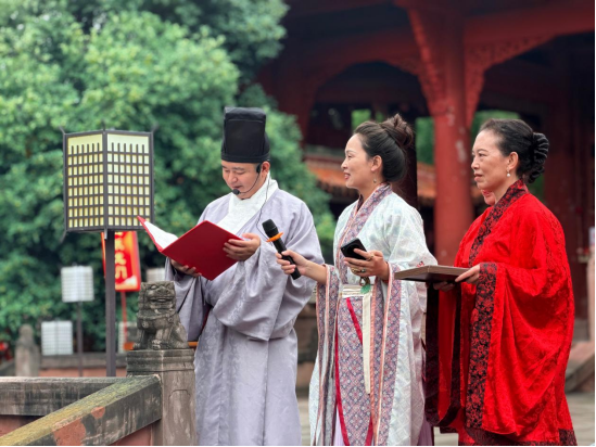 岁岁重阳 今又重阳|德阳文庙雅集落幕 尽传敬老爱老温情(图8) 岁岁重阳 今又重阳|德阳文庙雅集落幕 尽传敬老爱老温情(图8)