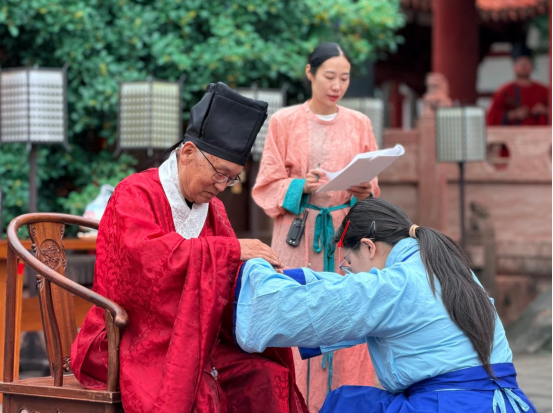 岁岁重阳 今又重阳|德阳文庙雅集落幕 尽传敬老爱老温情(图14) 岁岁重阳 今又重阳|德阳文庙雅集落幕 尽传敬老爱老温情(图14)