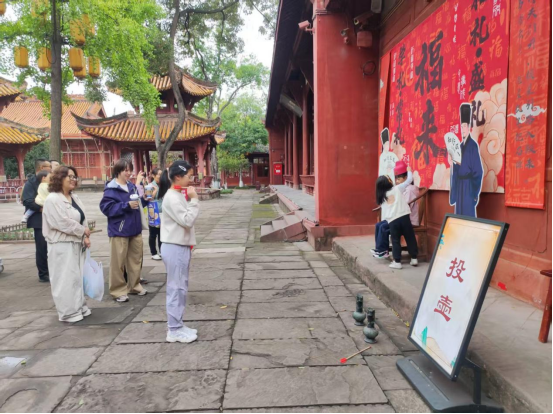 岁岁重阳 今又重阳|德阳文庙雅集落幕 尽传敬老爱老温情(图16) 岁岁重阳 今又重阳|德阳文庙雅集落幕 尽传敬老爱老温情(图16)