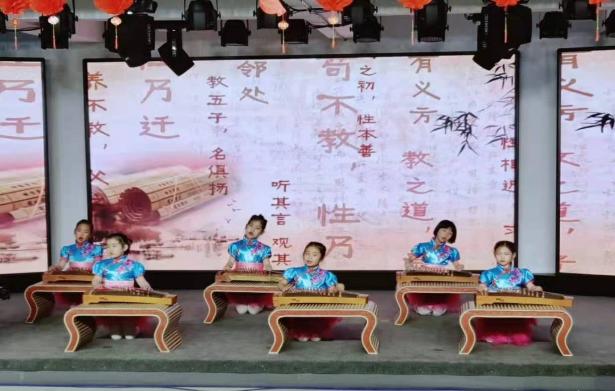 德阳文庙“传承有琴筝·弹唱吟国学”公益课堂 开始报名啦(图2) 德阳文庙“传承有琴筝·弹唱吟国学”公益课堂 开始报名啦(图2)