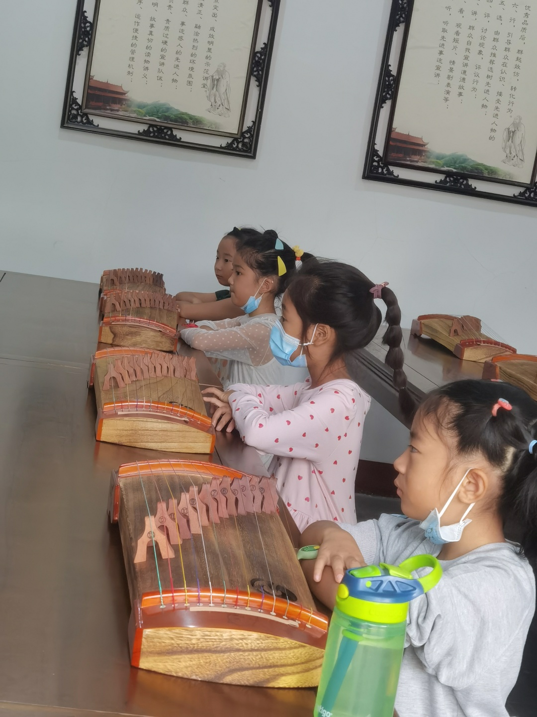 德阳文庙第二季“传承有琴筝·弹唱吟国学”公益课堂正式开课(图3) 德阳文庙第二季“传承有琴筝·弹唱吟国学”公益课堂正式开课(图3)